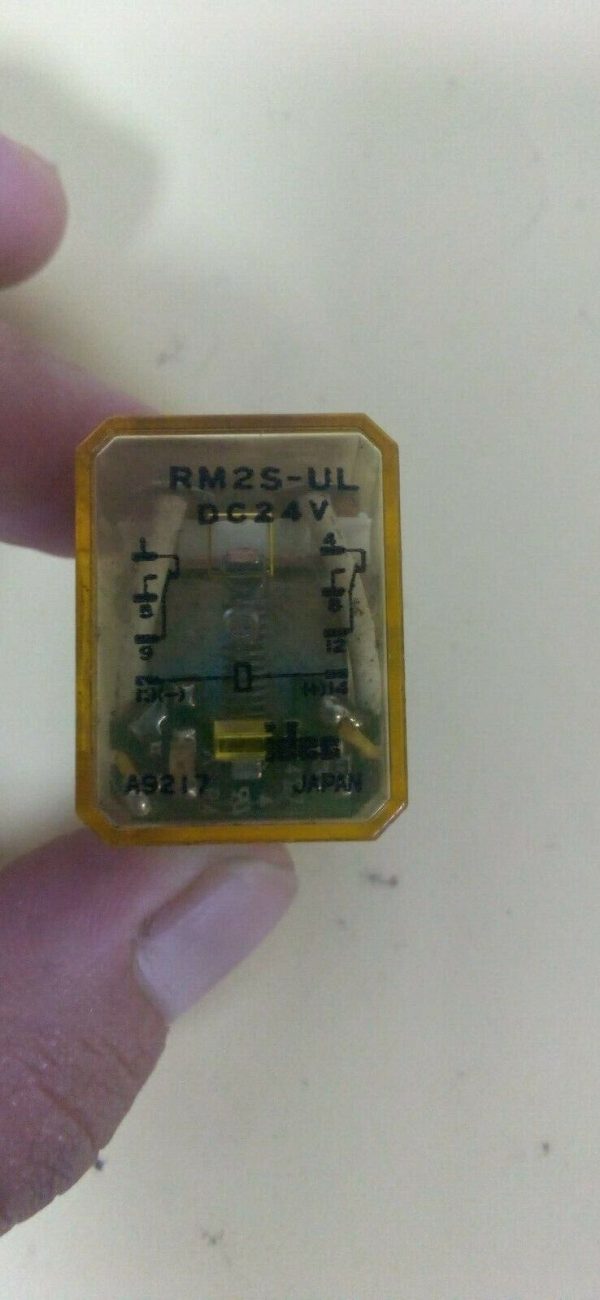 Idec RM2S-UL General Purpose Relay
