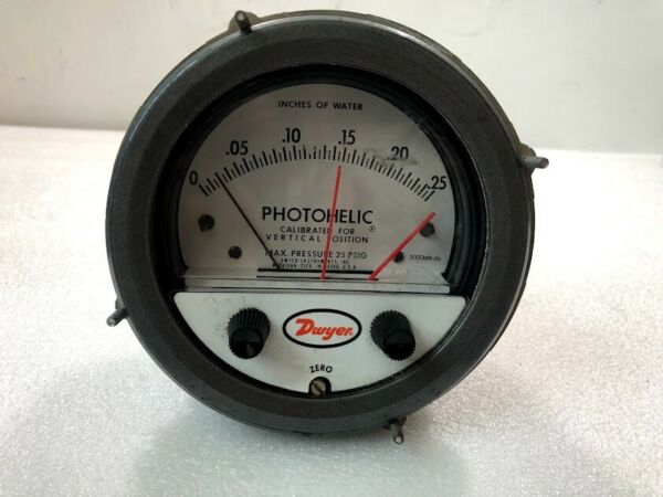 Dwyer Photohelic 3000MR-00 type 2 encl. pressure gauge / swtich Cat.No. N17P