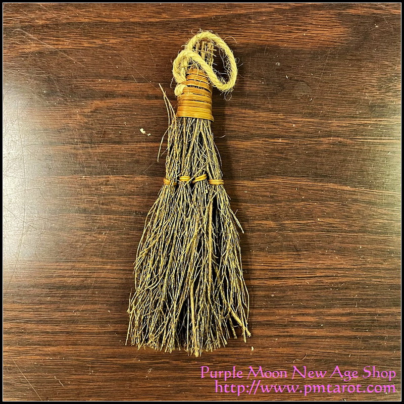 Natural Cinnamon Broom 6"
