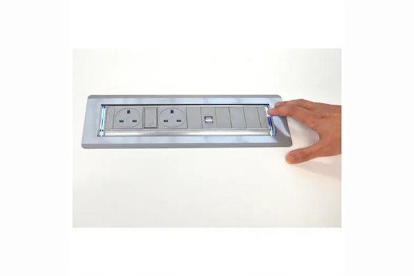 Middle Atlantic LH-VLAKT ACCY,VISIONLINE,KTRL TCH 2XUSB