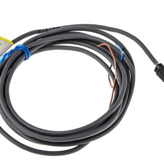 Sensore di prossimità a parallelepipedo Omron, rilevamento 1,5 mm, 12 → 24 V c.c.