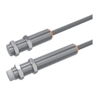 Sensore di prossimità Cilindro filettato RS PRO, M8, rilevamento 4 mm, 10 → 30 V CC
