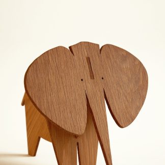 Moderne Safari Elephant